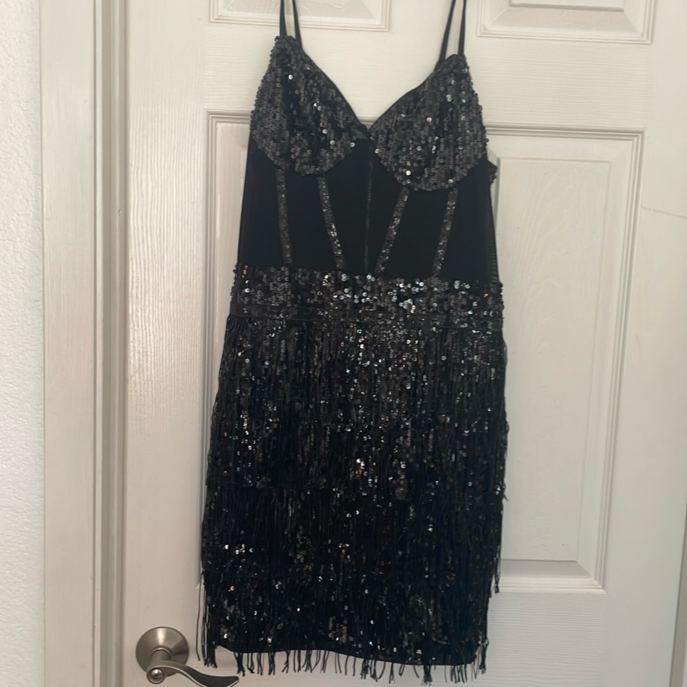 Black flapper dress size Large.